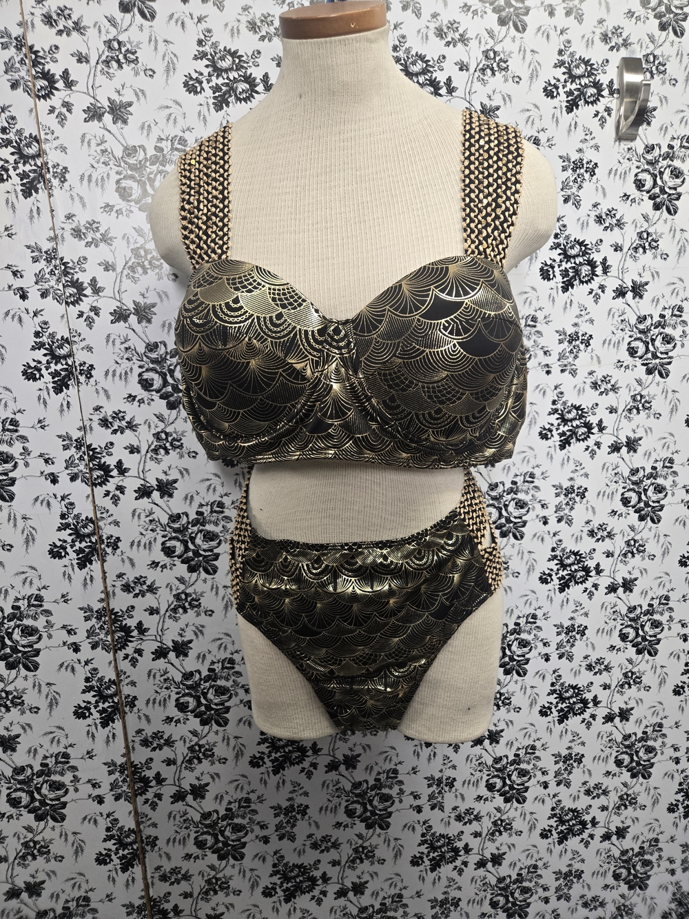 4XL Women’s Metallic Black & Gold High-Waist Bikini Set